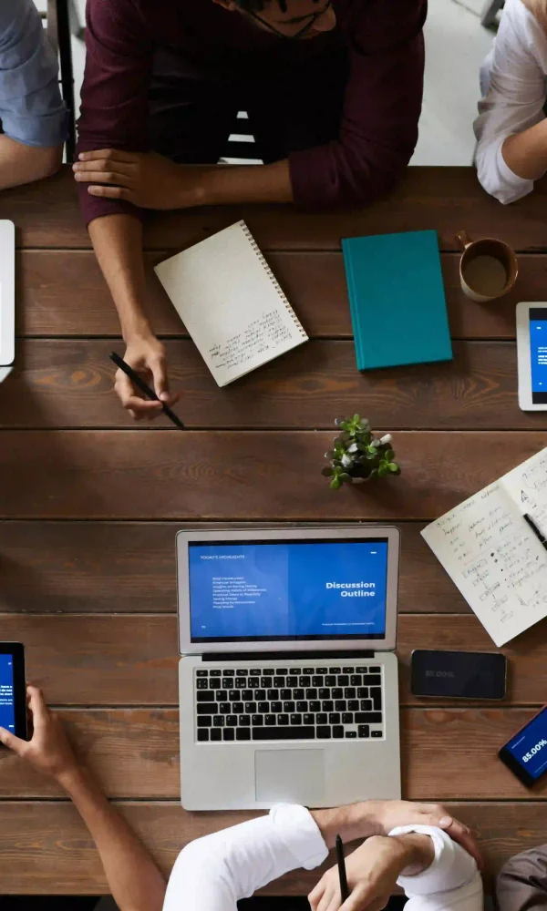 pexels-fauxels-3183150